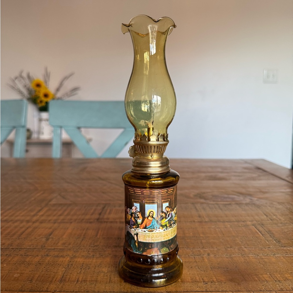 Vintage Chapstick Co 1976 Oil Lamp Last Supper Religious Jesus Amber